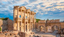 Celsus,Library,In,Ephesus,-,Selcuk,,Turkey