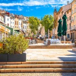 Aix,En,Provence,Scenic,Colorful,Square,And,Architecutre,View,,Southern