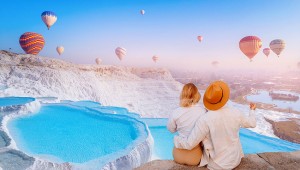 Concept,Travel,Tourist,Background,Pamukkale,Turkey.,Lover,Couple,Watching,Hot